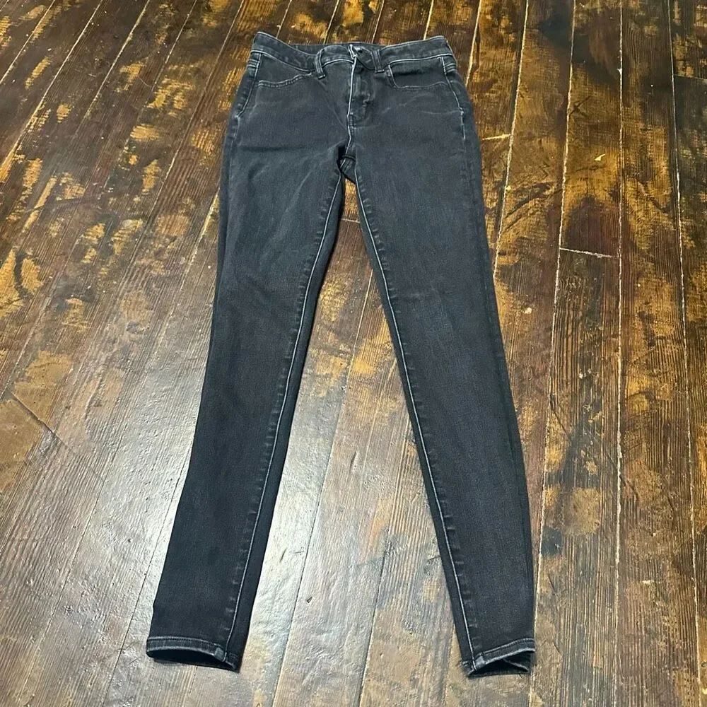 American Eagle distressed black 2 long jegging jeans